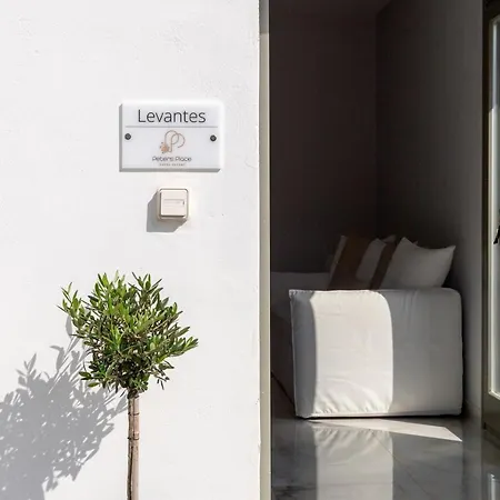 Peters Place - Paros Resort Parasporos Buitenkant foto