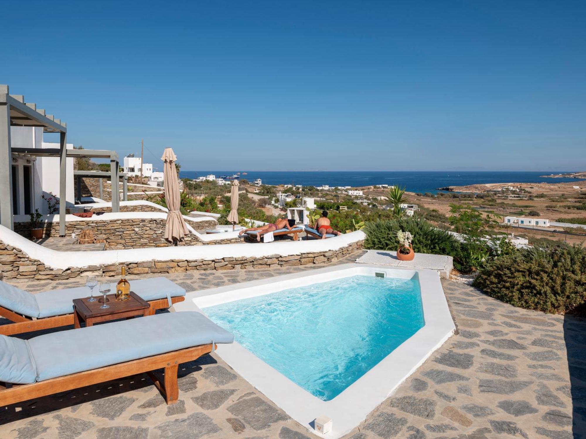 Peters Place - Paros * Parasporos